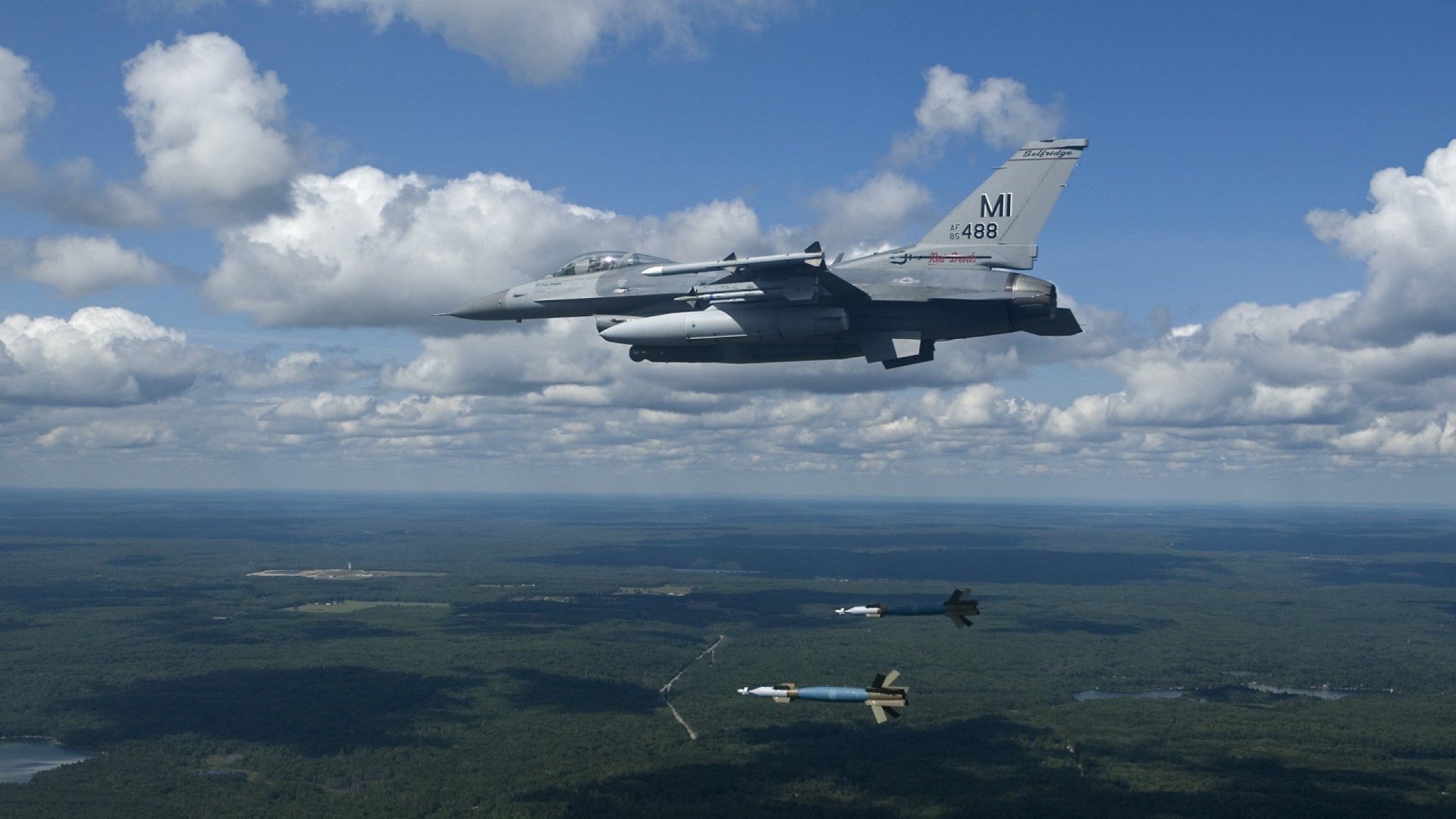 女性电竞新星崛起,打破偏见引领多样性发展,女性电竞第一人