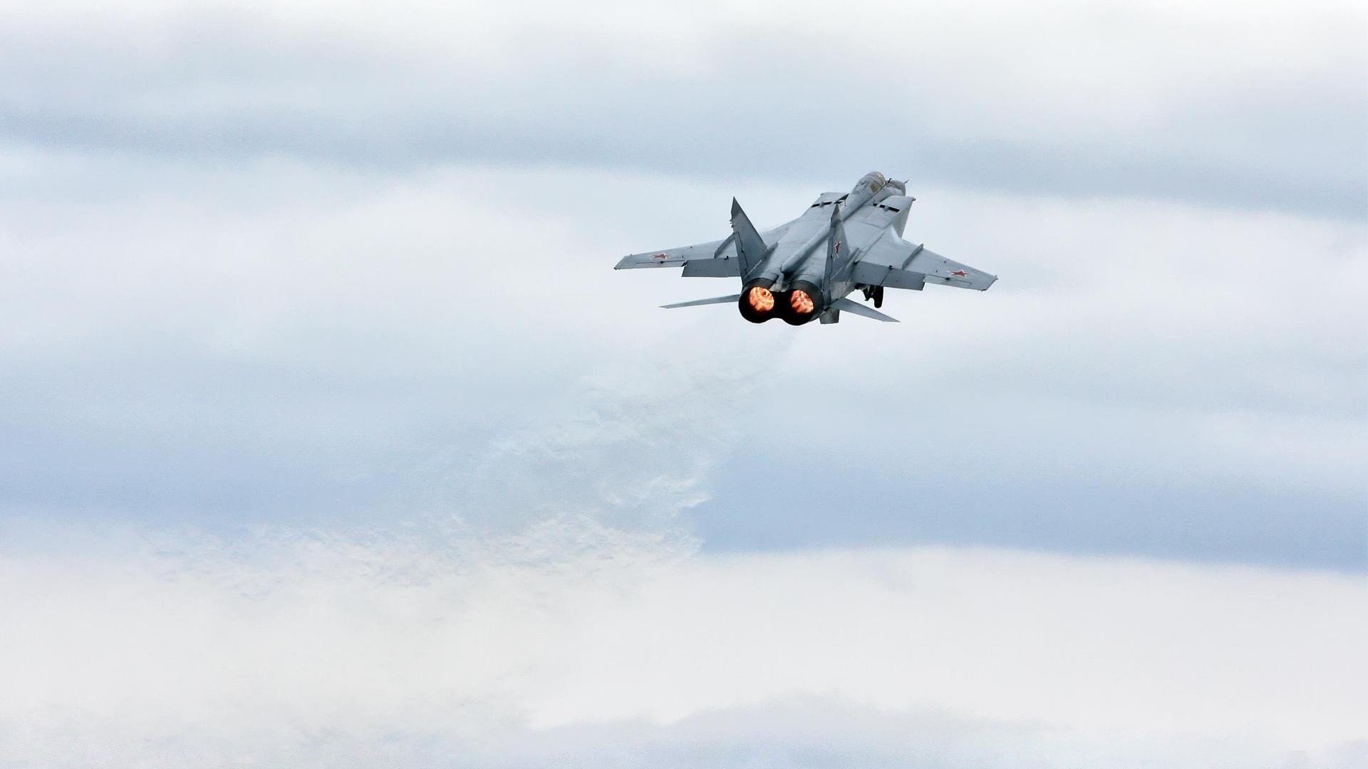 勇士主场击败尼克斯,科尔波普贡献全队最高分,2月24日勇士vs尼克斯