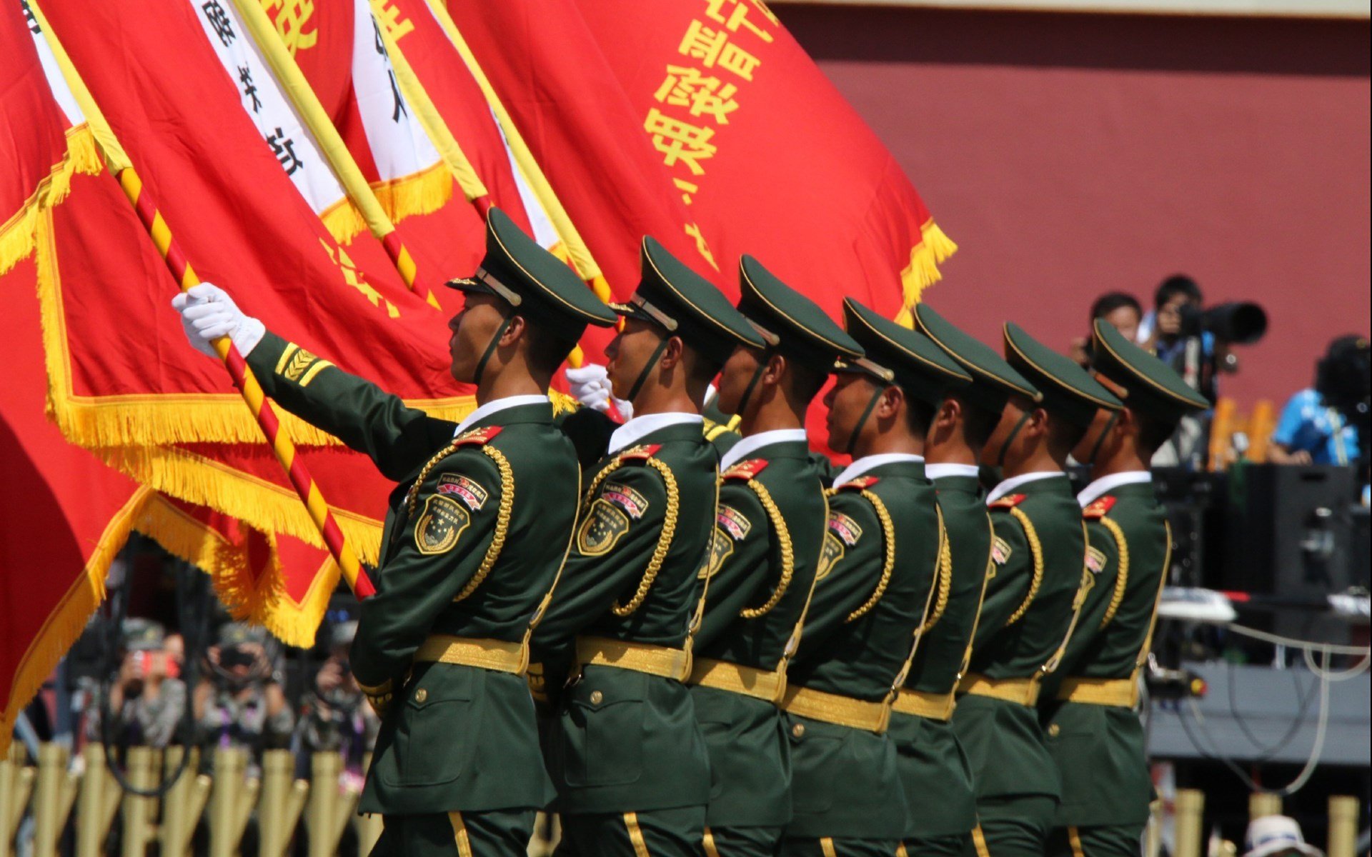 门兴格拉德巴赫队长续约成功,门兴格拉德巴赫队有名球星