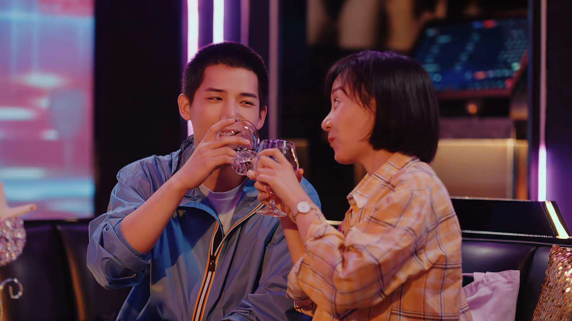 九游电脑版-国家队热身赛暴露诸多问题教练组亟需调整，国家队奥运热身赛