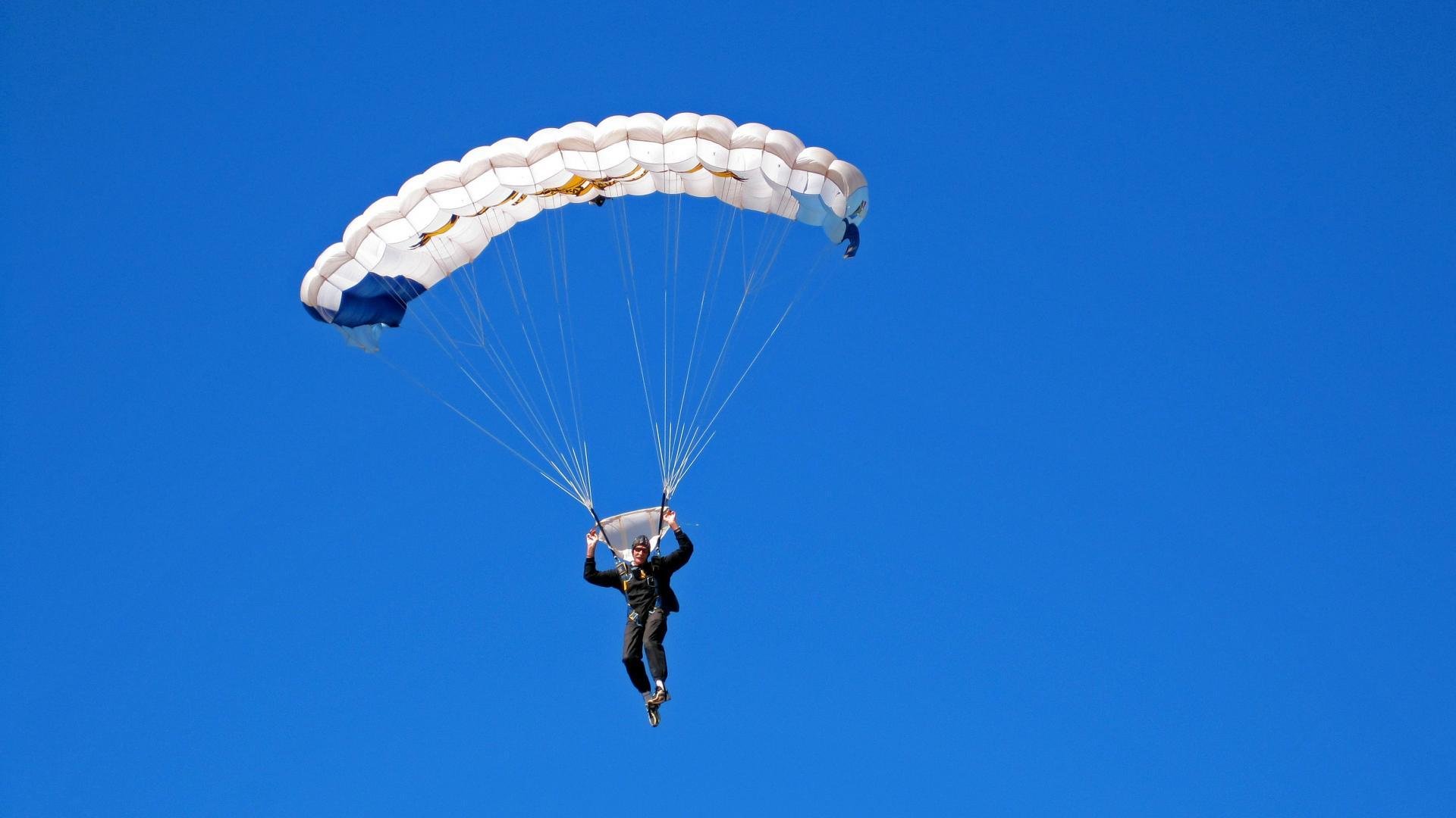 总决赛前瞻冠军热门逐一分析,总决赛情况